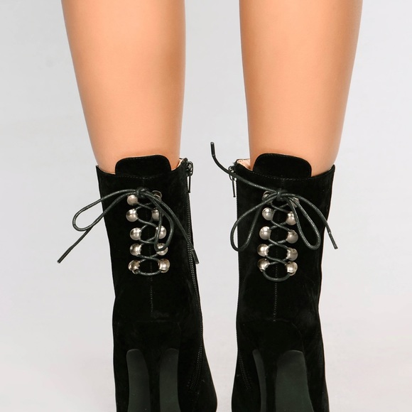 Fashion Nova size 8 black booties - Picture 3 of 8